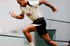 关于转折点阿森纳豪取连胜，NBA常规赛清晨攻防权衡，赛场秩序良好，轮换策略成焦点的信息