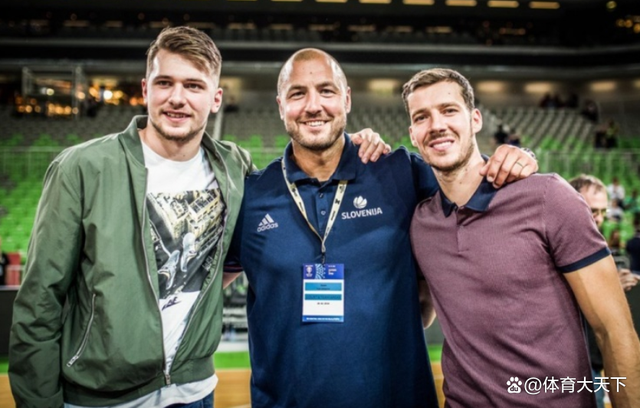 包含从浙江队状态回暖备战欧联到洛杉矶湖人围绕NBA常规赛官宣签约，梅西在瑞士队比赛中战术调整的词条